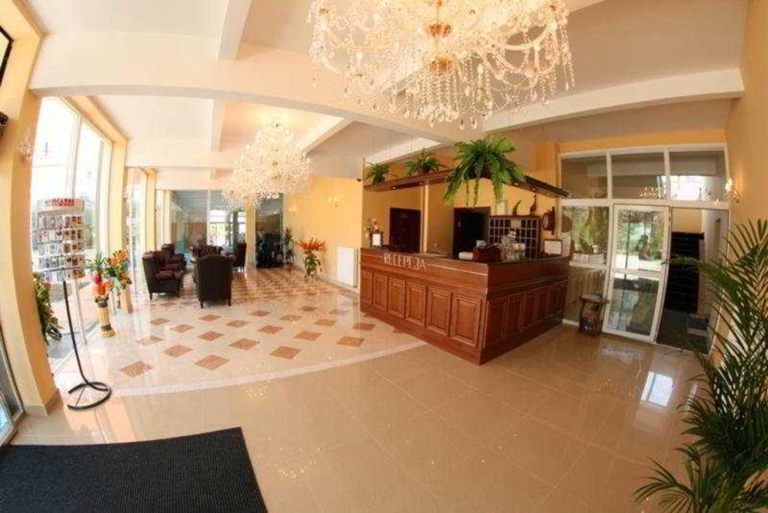 Daisy Superior Hotel Krakow Bagian luar foto