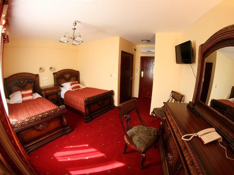 Daisy Superior Hotel Krakow Bagian luar foto