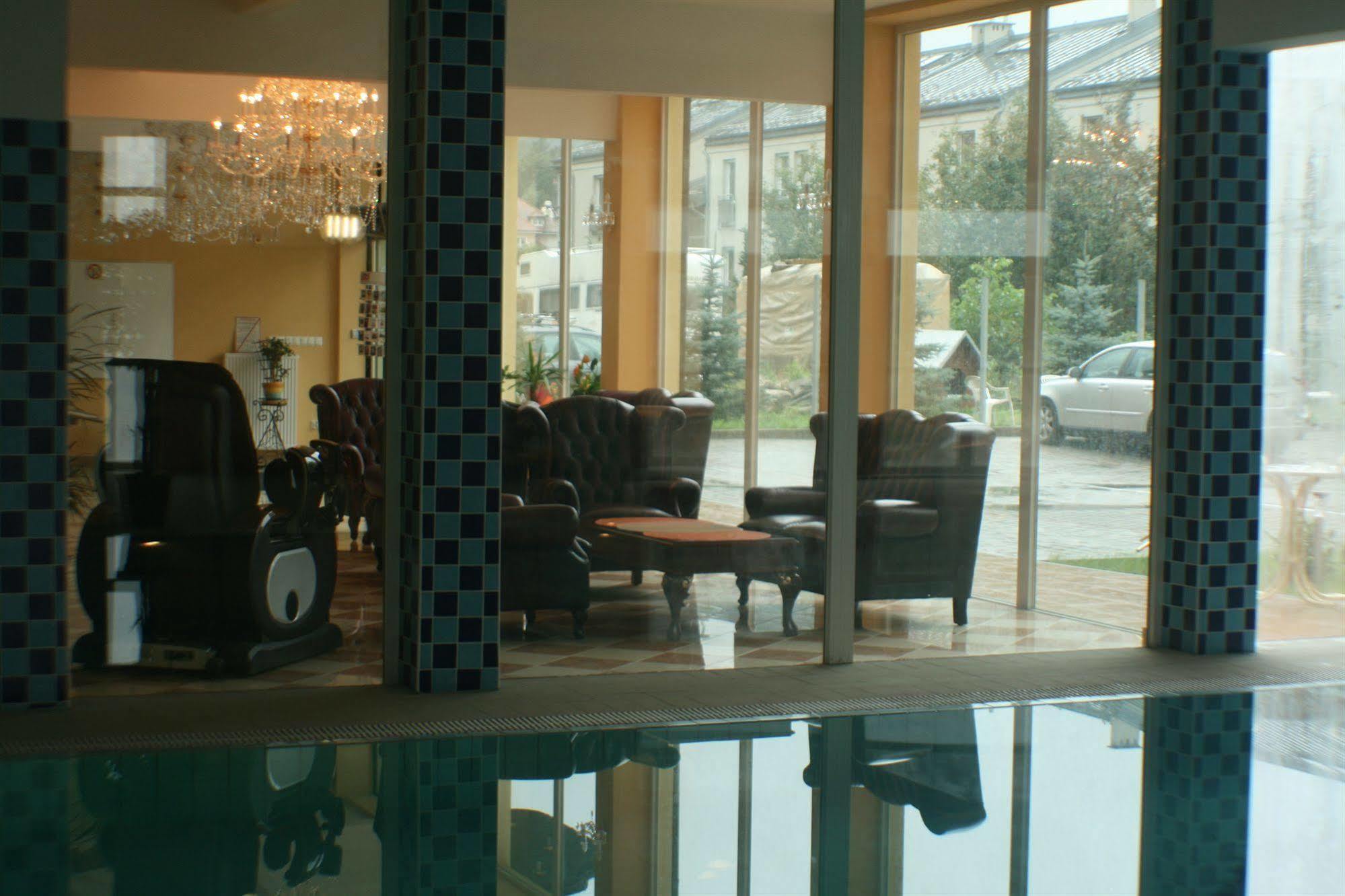 Daisy Superior Hotel Krakow Bagian luar foto