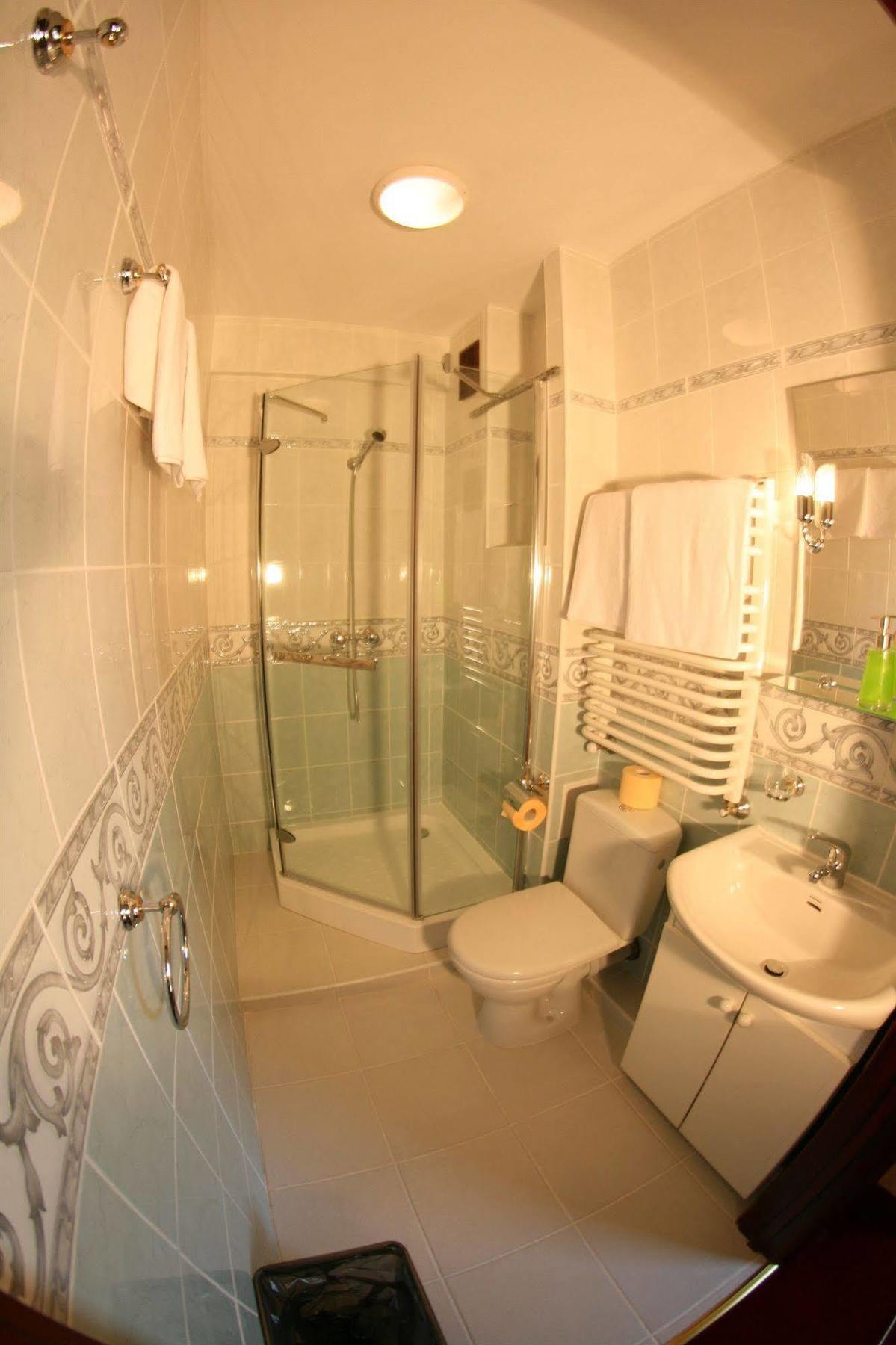 Daisy Superior Hotel Krakow Bagian luar foto