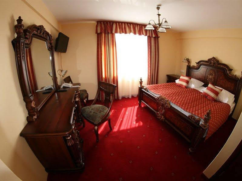 Daisy Superior Hotel Krakow Bagian luar foto