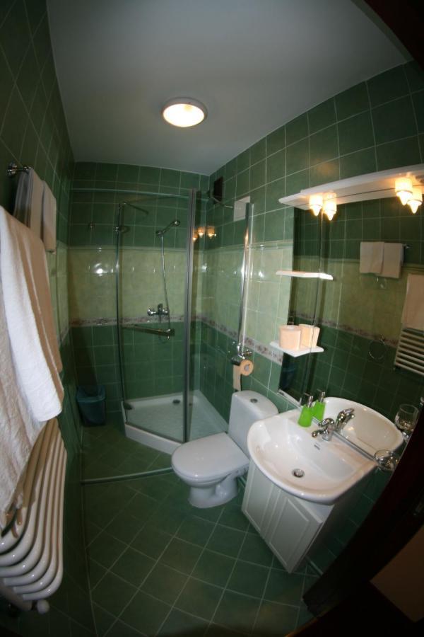 Daisy Superior Hotel Krakow Bagian luar foto